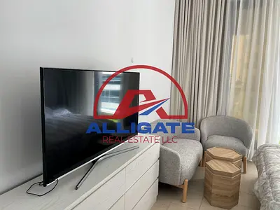 Fully Furnished / with balcony / SZR View /