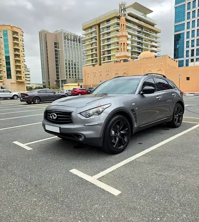 2015 Infiniti QX70s Elite Sport S, 3.7L V6 | Full Option | Excellent Condition | Single Owner