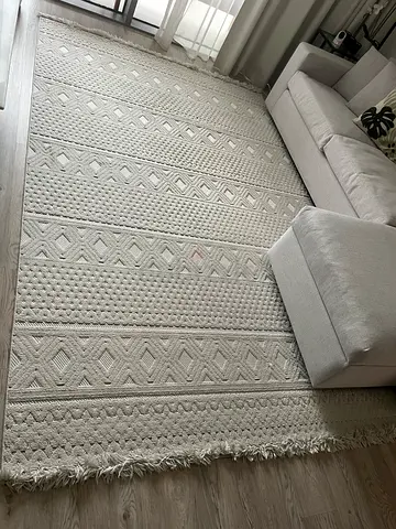 White Berber carpet