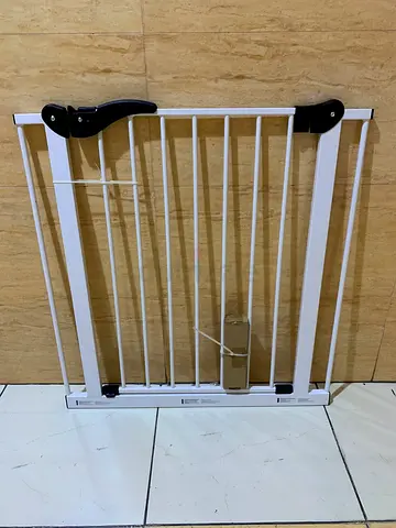 White metal baby safety gate — used, good condition