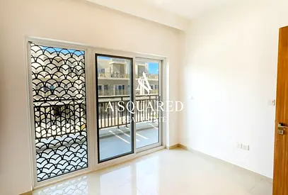 Genuine Resale TH 4BR-E | Negotiable Price | Multiple Property | Corner Unit