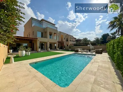 For Rent 5 Bedroom Villa in Al Hamra Village - Luxury
