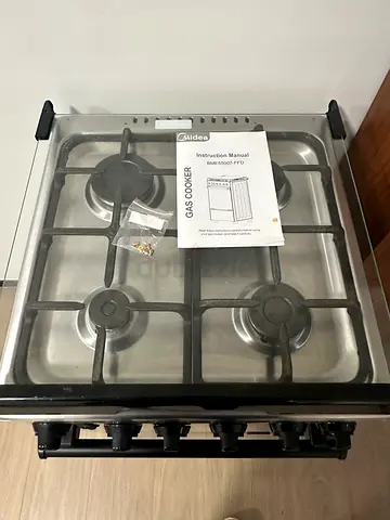 My 4-burner stainless steel gas cooker - good condition