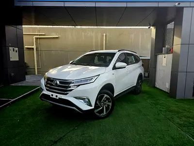 RUSH EX/ PASSENGER 7 SEATS/ LOW MILEAGE