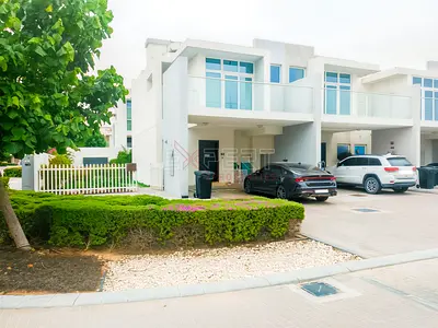 Spacious 3BR Townhouse | Corner Unit | Gated community