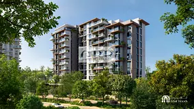 Forest Living | Spacious Unit | Below OP
