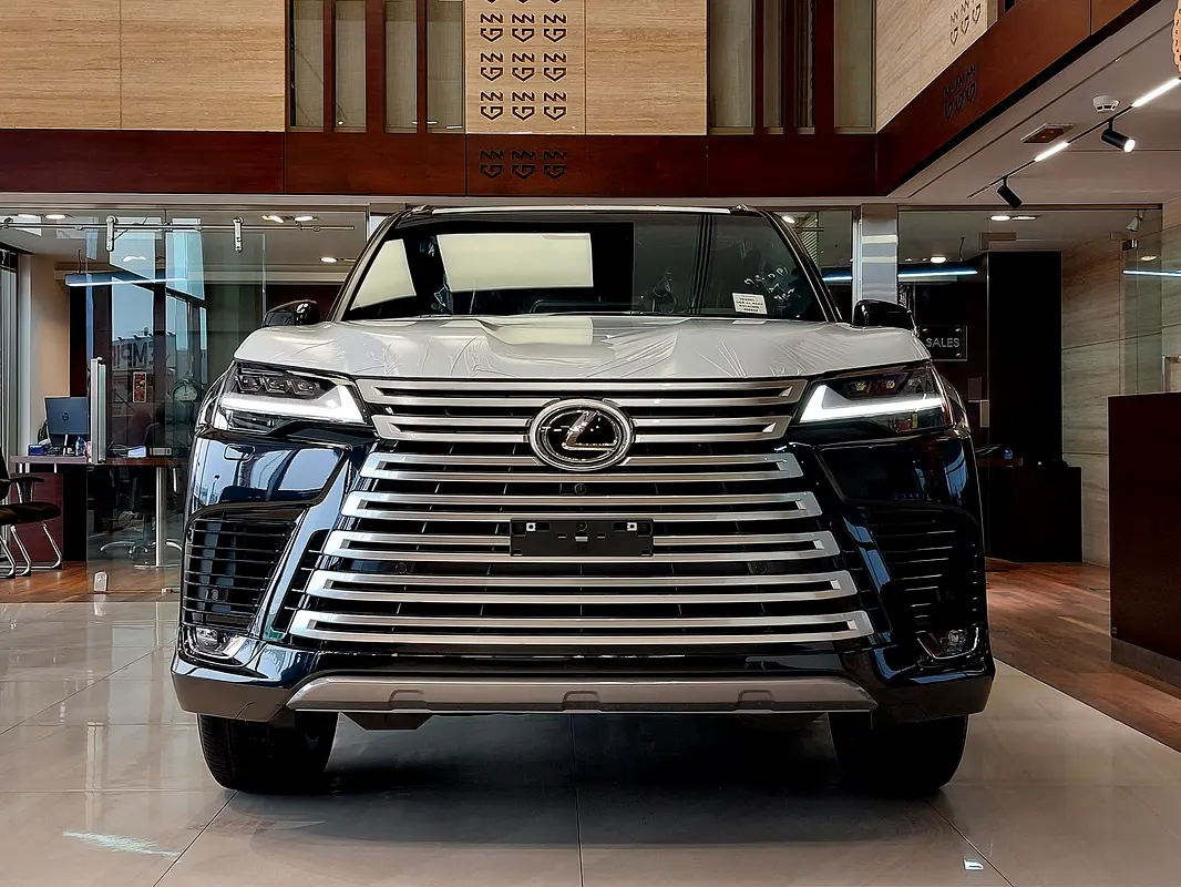Lexus LX-Series 2026 — photo 1 of 16