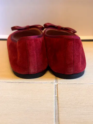 Pretty Ballerinas Red Suede Flats