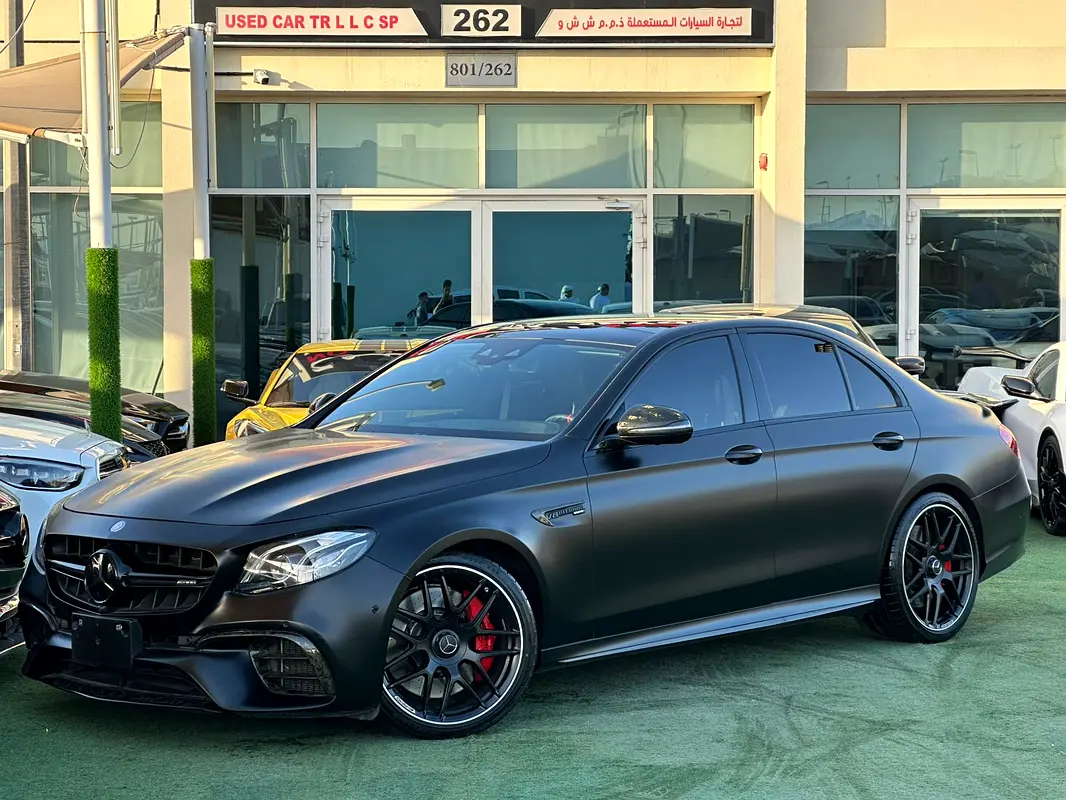 Mercedes-Benz E-Class 2018 — photo 1 of 12