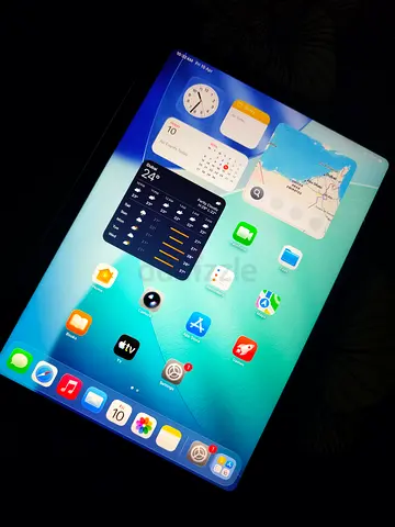 Apple iPad 10th Gen Excellent Condition Barely Used