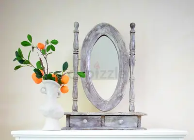 Vanity mirror with 2 small drawers