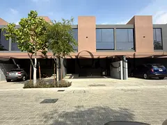 3 BR MID FOR SALE IN ROBINIA / VACANT