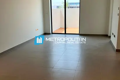 3 BR with Terrace | Miad Room | Amazing Location