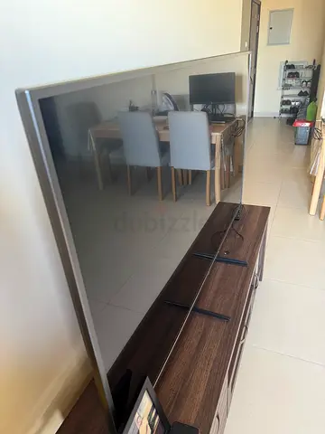 LED flat-screen TV - good working condition