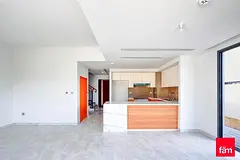 4 bed / high row / close to park