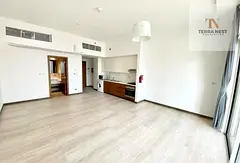 HUGE LAYOUT | MODERN STUDIO | BRIGHT AND SPACIOUS