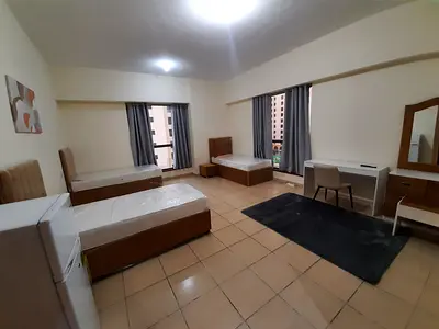Bed Space in Master Room | Near JBR 1 Tram | Males Only