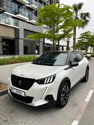 SELLING A VERY ELEGANT AND IN EXCELLENT CONDITION SUV. UNDER WARRANTY &amp; FULLY SERVICED BY DEALER