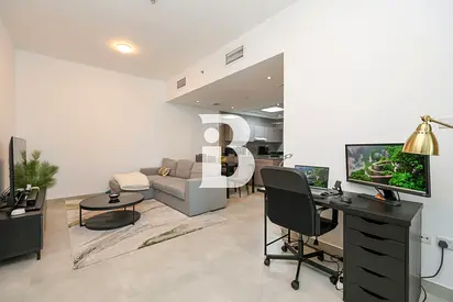 Bright &amp; Spacious | Multiple Cheques | Vacant
