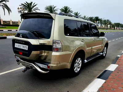 Top range .  Alhabtoor Free sevice contract till 190K - Original paint