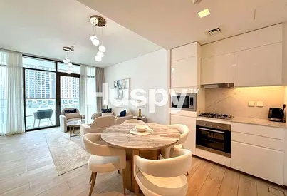 Low Floor I Prime Location I Available Now