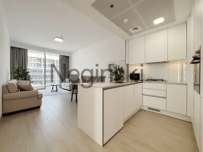 VACANT | FURNISHED | MID FLOOR | SPACIOUS | EXCLUSIVE