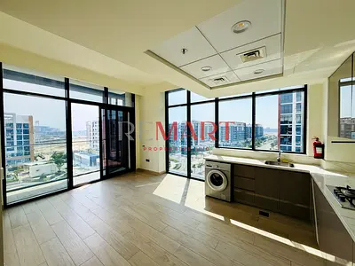 Spacious 1BR Corner Unit | Boulevard View | Prime Location | Azizi 27