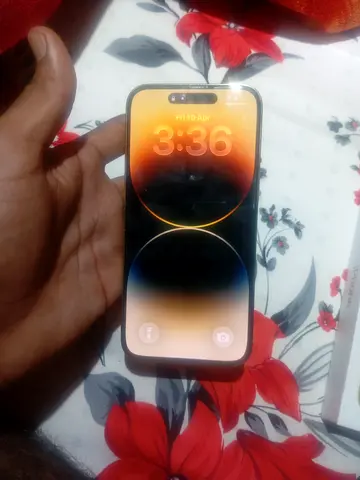 I phone 14 pro max 256 gold