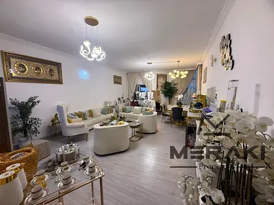 شقه 3 غرف وصاله بسعر مميز جدا غير موجود في كل السوق وكمان بمساحه ممتازة في ابراج الخور وكمان عائد ايجاري تحفه.
