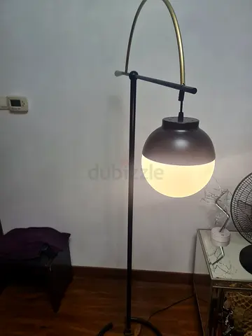 Fancy light stand for sale at throwaway price.