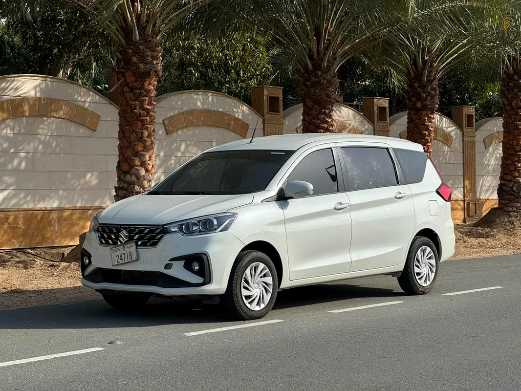 Suzuki Ertiga 2025 — photo 1 of 20