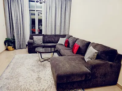 🏠 للإيجار شقة مفروشة غرفة وصالة في أبراج الريزيدنس – كورنيش عجمان 🌊 إطلالة مباشرة على البحر في موقع مميز وحيوي قريب من جميع الخدمات.  ✨ تفاصيل الشقة