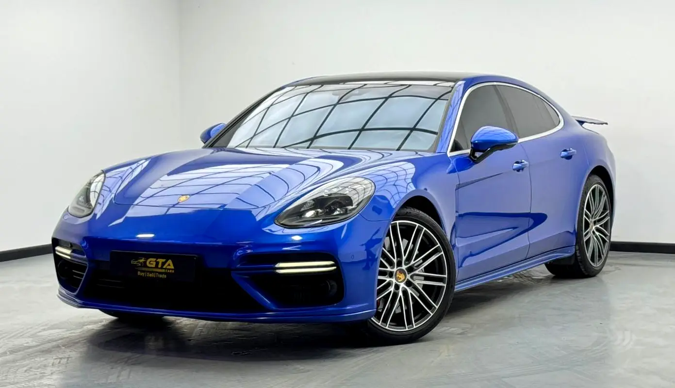 Porsche Panamera 2017 — photo 1 of 17
