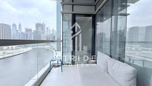Bay & Canal View 1BR | Balcony & Pool Access | Prime Location