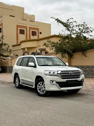 Toyota Land Cruiser GXR 2019 - GCC Specs - Excellent Condition