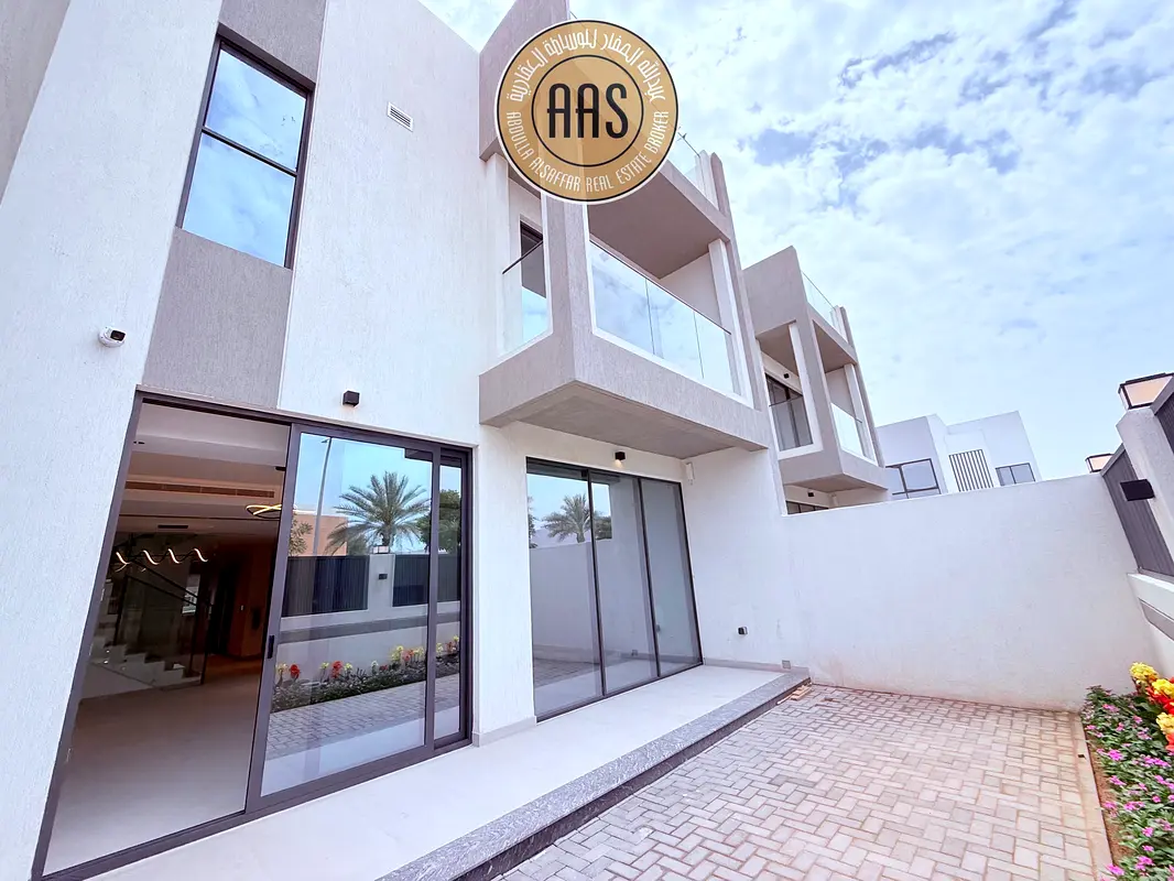 waste Brand new 4bedroom+maid room townhouse villa in al furjan west