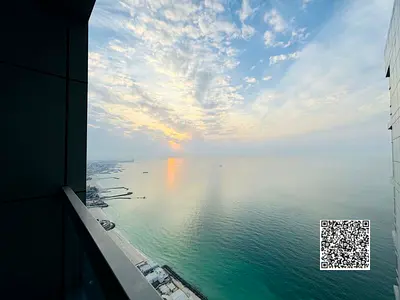 شقه رائعه بإطلاله علي البحرمتاحه للبيع في أبراج الكورنيش تاور