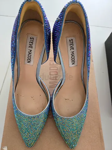 Steve Madden crystal-embellished pointed pumps