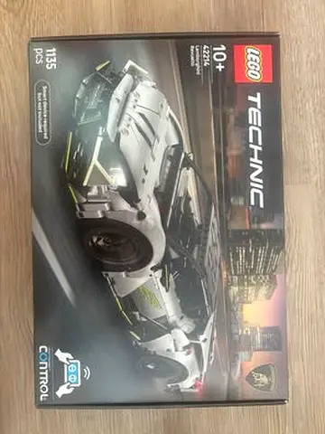 BARGAIN BRAND NEW LEGO 42214 TECHNIC LAMBORGHINI REVUELTO