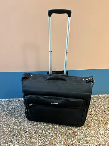 Samsonite Black soft rolling suitcase with telescopic handle