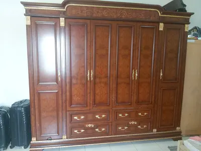 Elegant Wooden Wardrobe with Intricate Designs