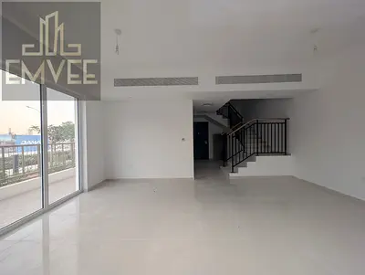 4 Bed Rare Corner Unit facing Amenities