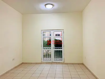 Spacious Bright Studio | 2Mins To Metro | Balcony