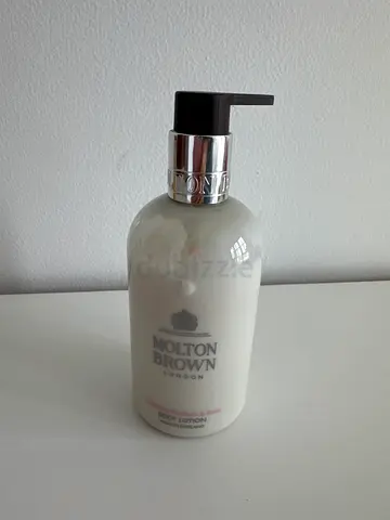 Molton Brown Hand cream - Luxurious and Fragrantcream