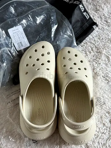 Crocs Crush Clog Bone - Size W6 | M4 (EUR 36-37)