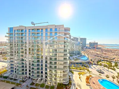 Higher Floor-Furnished-Spacious One Bed-Beachfront