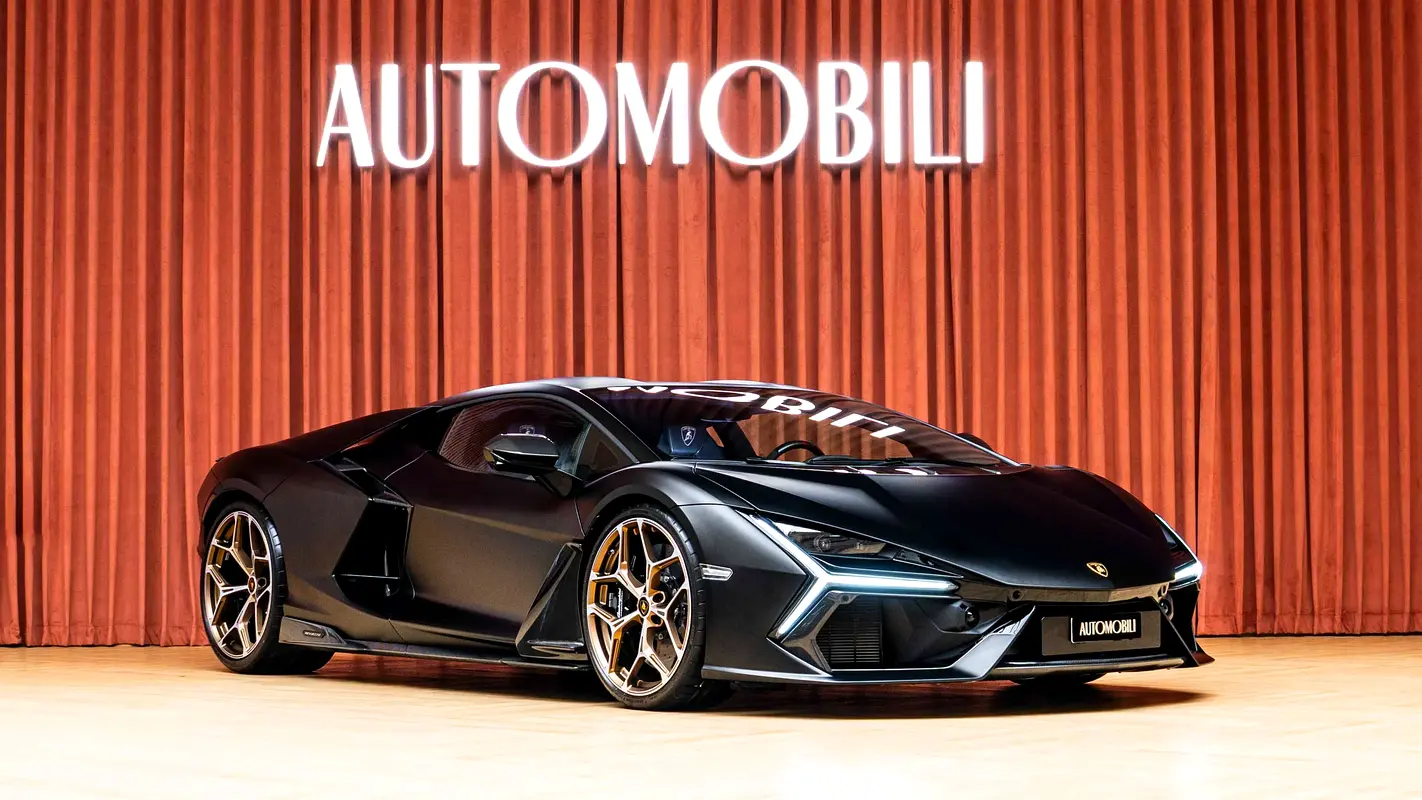 Lamborghini Revuelto 2024 — photo 1 of 20