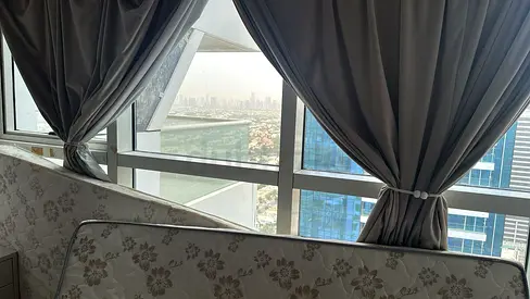 Full House Curtains 8 Pieces – AED 200 – Urgent