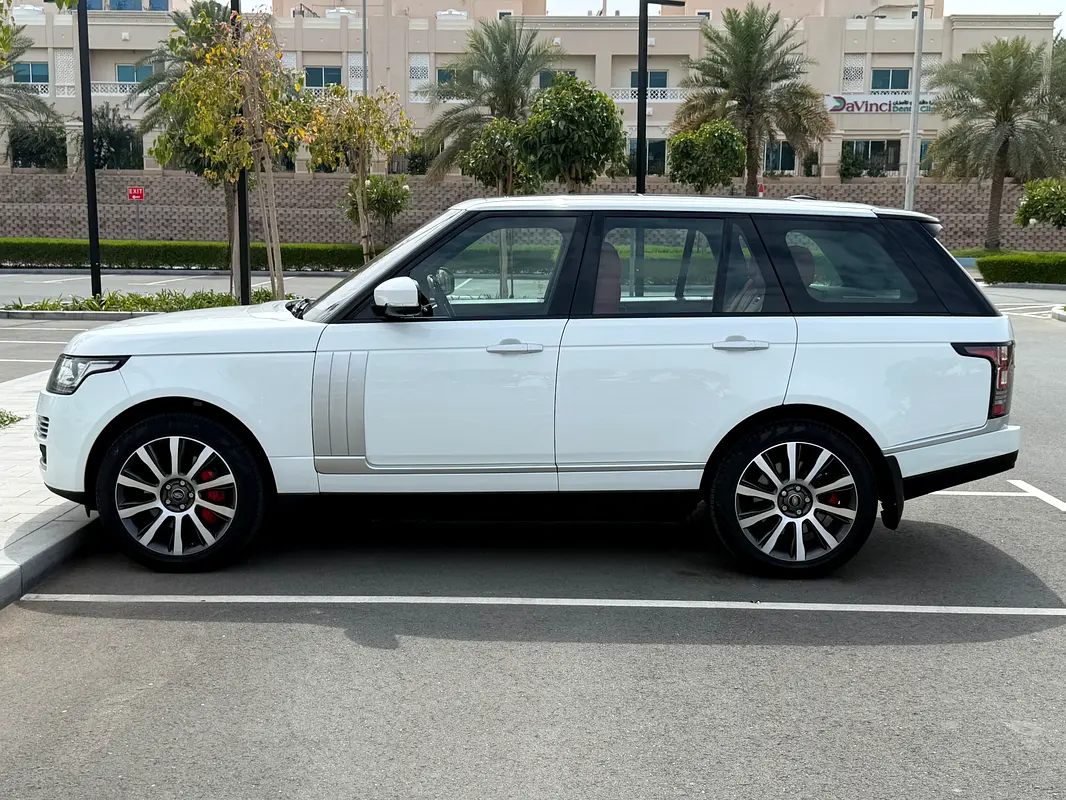 Land Rover Range Rover 2016 — photo 1 of 8