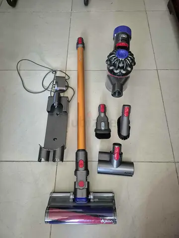 Dyson Vacuum V8 Absolute